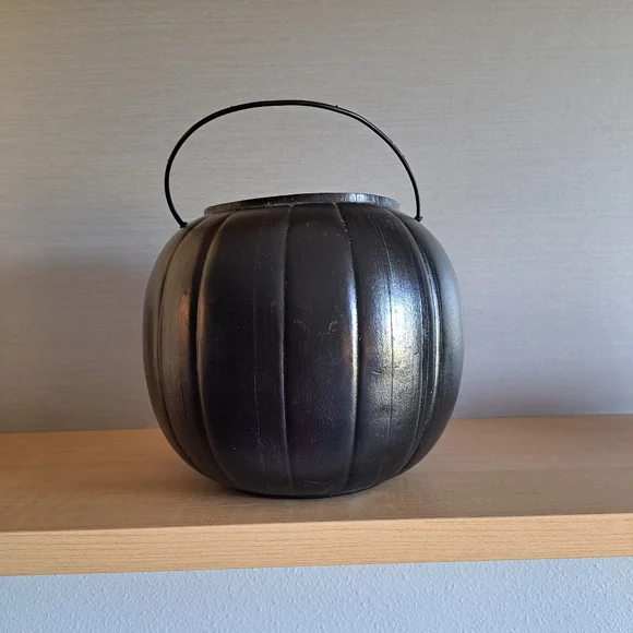 Vintage Black/Orange Pumpkin HALLOWEEN BUCKET - Picture 3 of 11